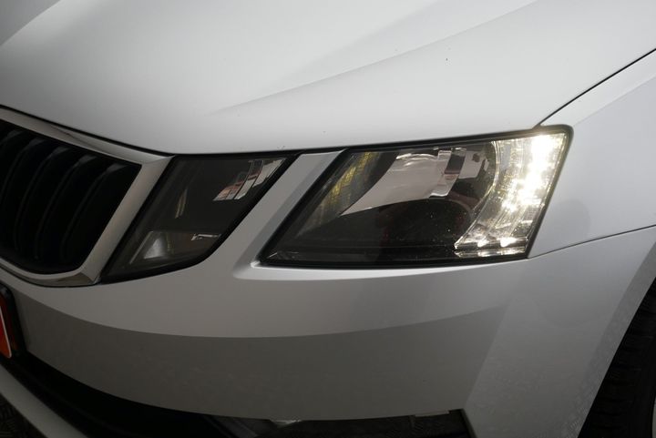 Photo 19 VIN: TMBAP9NE8J0155468 - SKODA OCTAVIA 