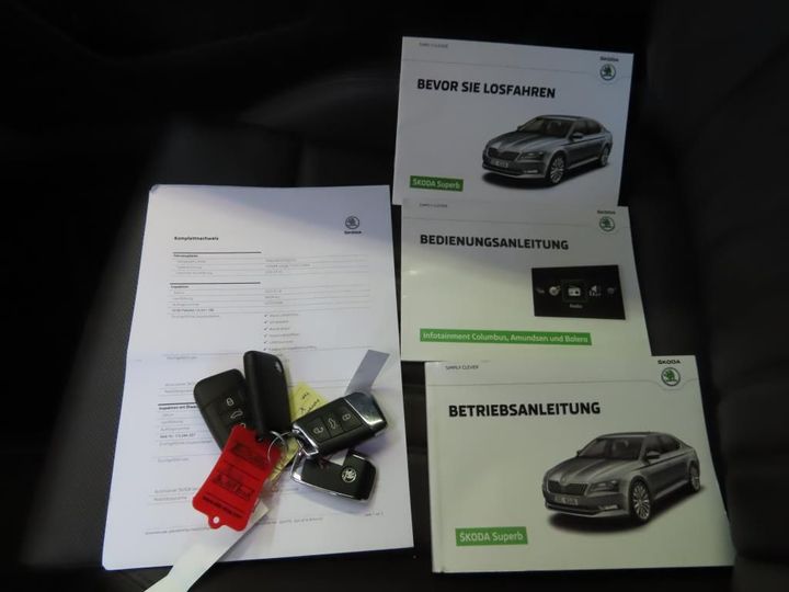 Photo 2 VIN: TMBCJ7NP3H7501332 - SKODA SUPERB 