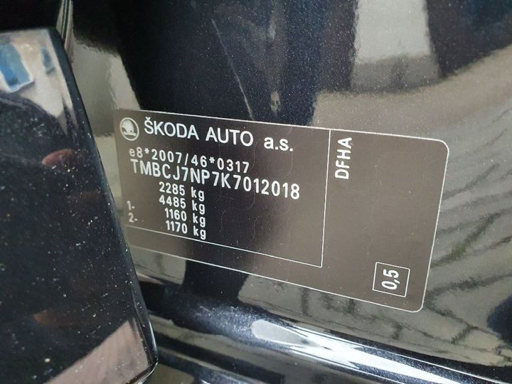 Photo 8 VIN: TMBCJ7NP7K7012018 - SKODA SUPERB 