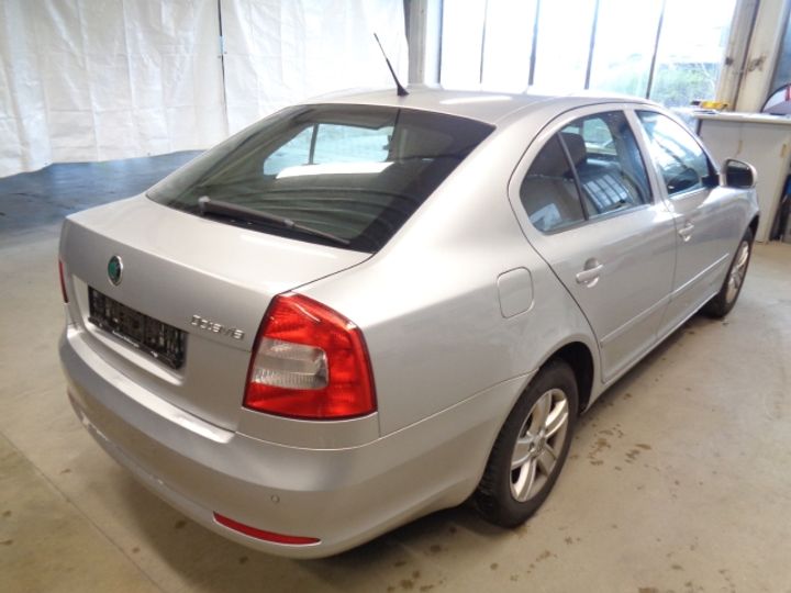 Photo 4 VIN: TMBCM61Z2B2059995 - SKODA OCTAVIA 