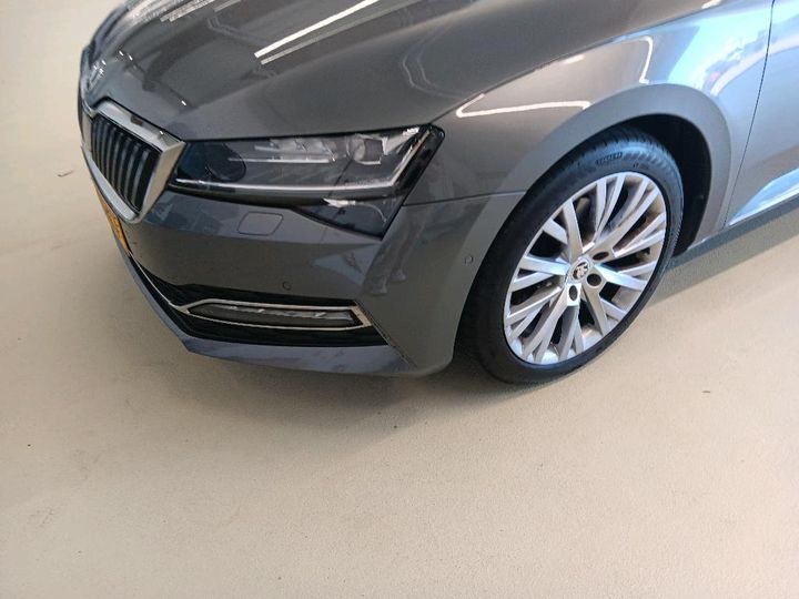 Photo 11 VIN: TMBCR9NP9N7040900 - SKODA SUPERB 