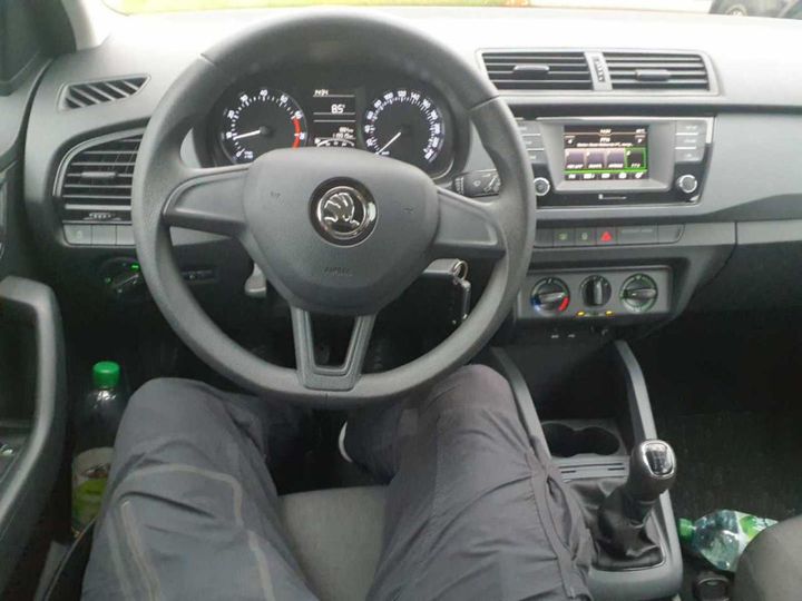 Photo 8 VIN: TMBEA6NJ3JZ110707 - SKODA FABIA 