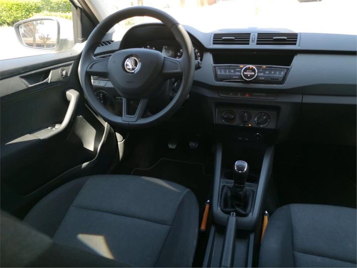 Photo 6 VIN: TMBEA6NJ8JZ111450 - SKODA FABIA 