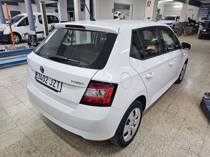 Photo 7 VIN: TMBEB6NJ1HZ173974 - SKODA FABIA 