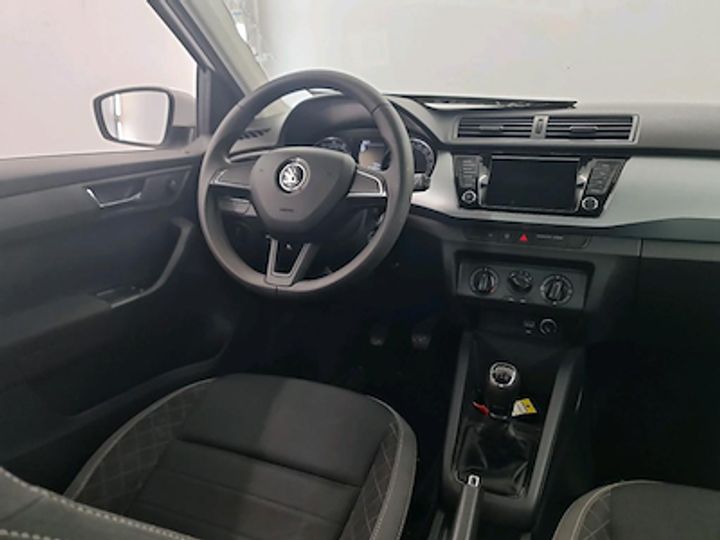 Photo 7 VIN: TMBEB6NJXKZ172426 - SKODA FABIA 