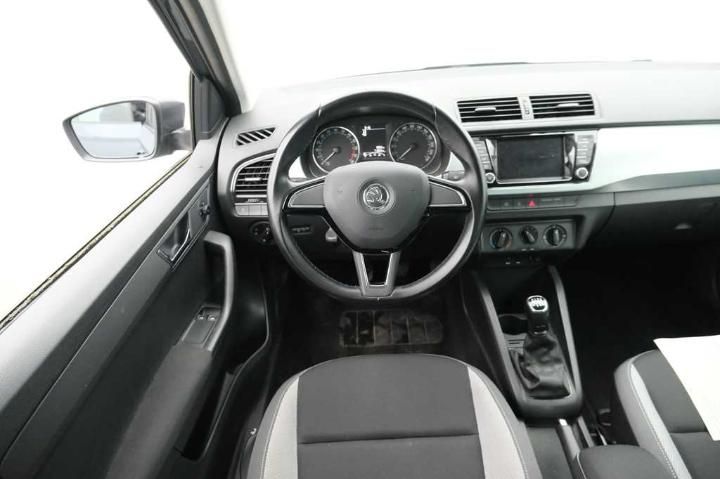 Photo 9 VIN: TMBEJ6NJ2HZ010060 - SKODA FABIA 