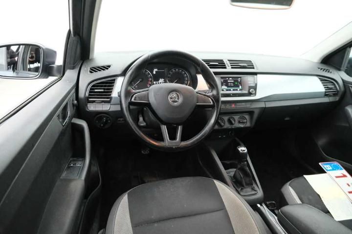 Photo 9 VIN: TMBEJ6NJ9HZ068201 - SKODA FABIA 