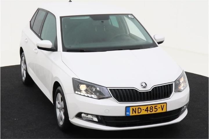 Photo 2 VIN: TMBEM6NJ0HZ067140 - SKODA FABIA 