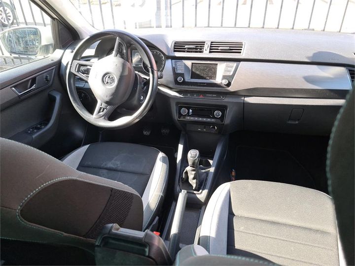 Photo 6 VIN: TMBEM6NJ0HZ097271 - SKODA FABIA 