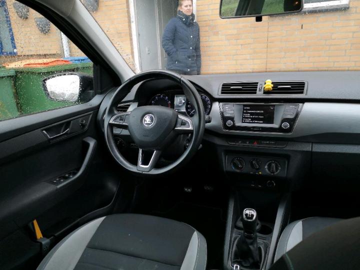 Photo 6 VIN: TMBEM6NJ9HZ063278 - SKODA FABIA 