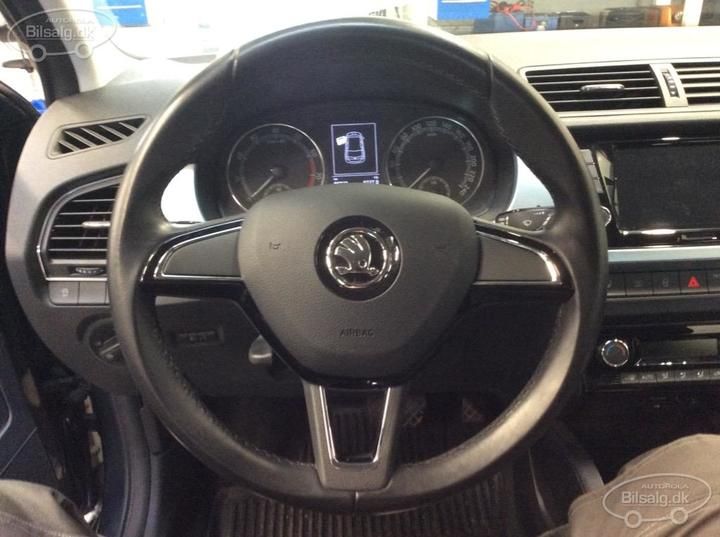 Photo 4 VIN: TMBER6NJ0KZ135400 - SKODA FABIA 