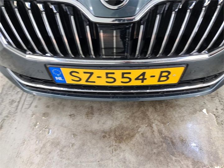 Photo 11 VIN: TMBJA7NP0J7601014 - SKODA SUPERB 