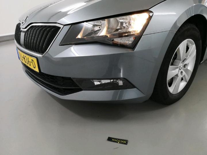 Photo 17 VIN: TMBJA9NP0J7538282 - SKODA SUPERB 