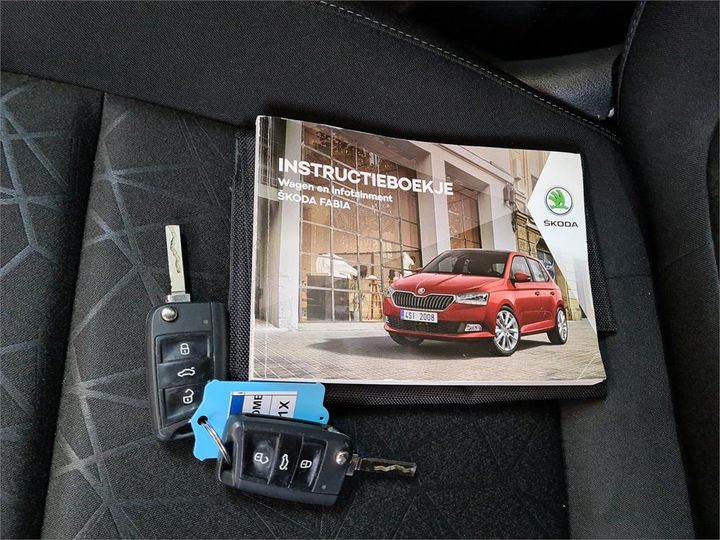 Photo 13 VIN: TMBJB6NJ2KZ060220 - SKODA FABIA 