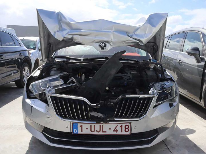 Photo 2 VIN: TMBJB9NP0J7582828 - SKODA SUPERB 