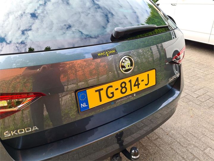 Photo 32 VIN: TMBJB9NP1J7589562 - SKODA SUPERB 