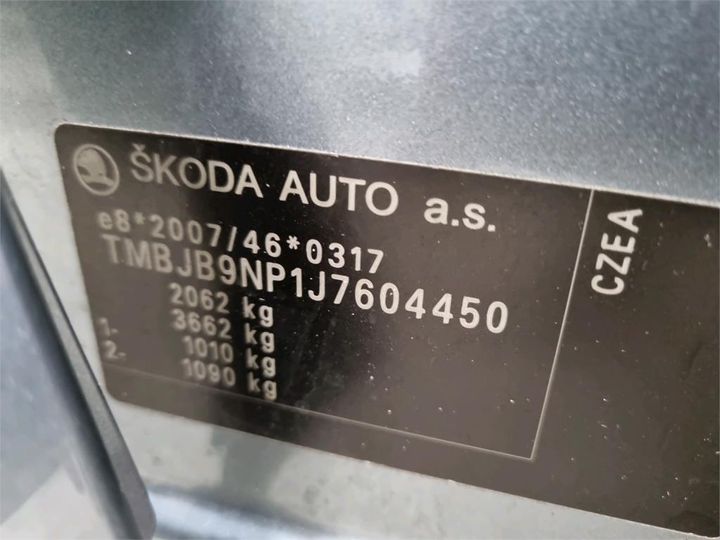 Photo 6 VIN: TMBJB9NP1J7604450 - SKODA SUPERB 