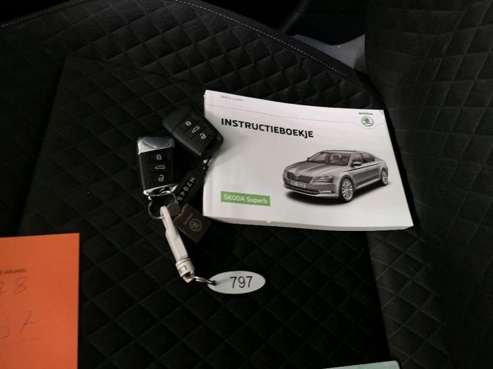 Photo 9 VIN: TMBJB9NP3H7045669 - SKODA SUPERB 