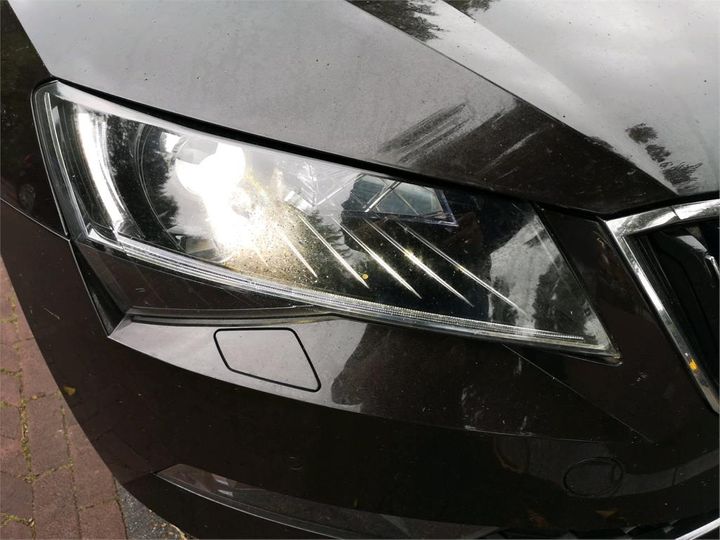 Photo 11 VIN: TMBJB9NP4J7515598 - SKODA SUPERB 