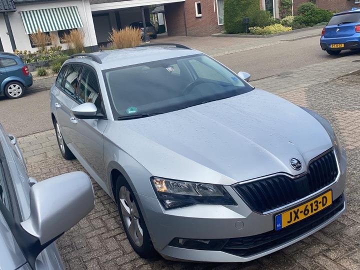 Photo 2 VIN: TMBJB9NP6H7011922 - SKODA SUPERB 