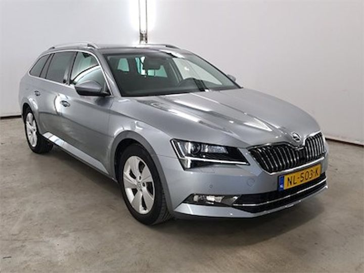 Photo 4 VIN: TMBJB9NPXH7047371 - SKODA SUPERB 