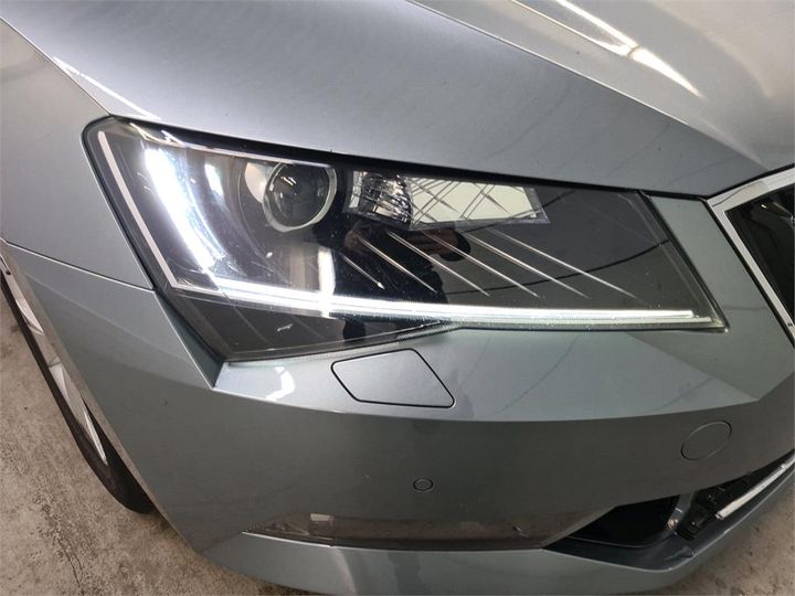 Photo 16 VIN: TMBJB9NPXJ7555717 - SKODA SUPERB 