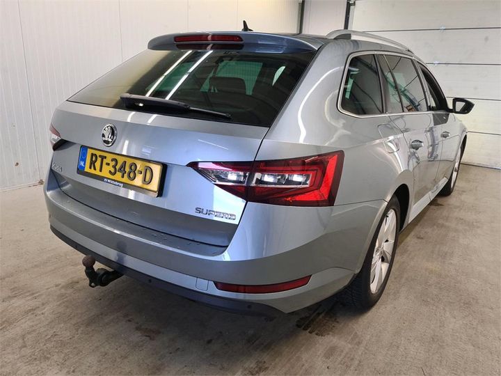 Photo 4 VIN: TMBJB9NPXJ7555717 - SKODA SUPERB 