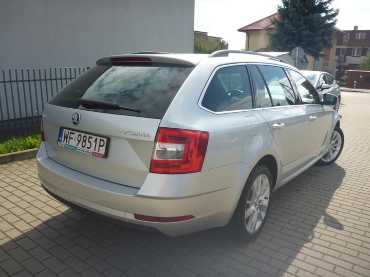 Photo 3 VIN: TMBJC7NE0J0215887 - SKODA OCTAVIA 