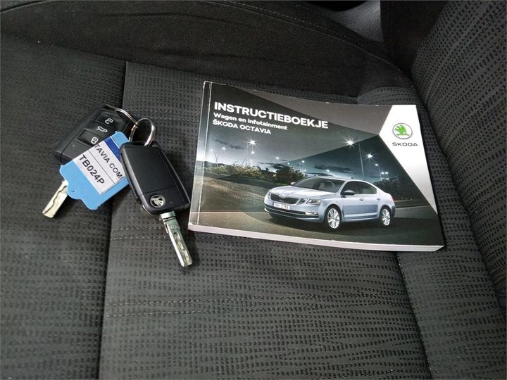 Photo 13 VIN: TMBJC7NE7J0204997 - SKODA OCTAVIA 