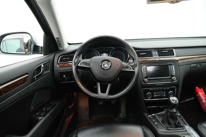 Photo 9 VIN: TMBJE73T7F9046983 - SKODA SUPERB 