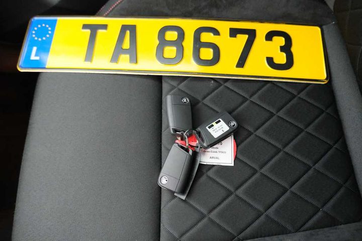 Photo 4 VIN: TMBJE9NE2J0342470 - SKODA OCTAVIA 