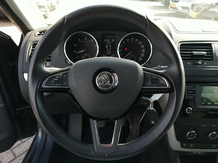 Photo 11 VIN: TMBJF45L7H6042543 - SKODA YETI 