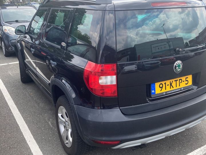 Photo 2 VIN: TMBJF65L0A6027030 - SKODA YETI 