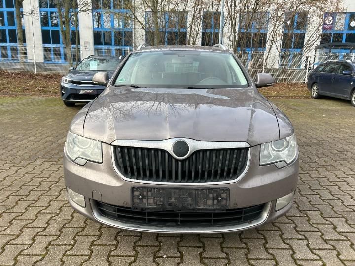 Photo 4 VIN: TMBJF73T8A9029020 - SKODA SUPERB 