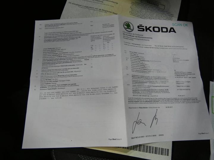 Photo 13 VIN: TMBJF7NE1J0128801 - SKODA OCTAVIA 