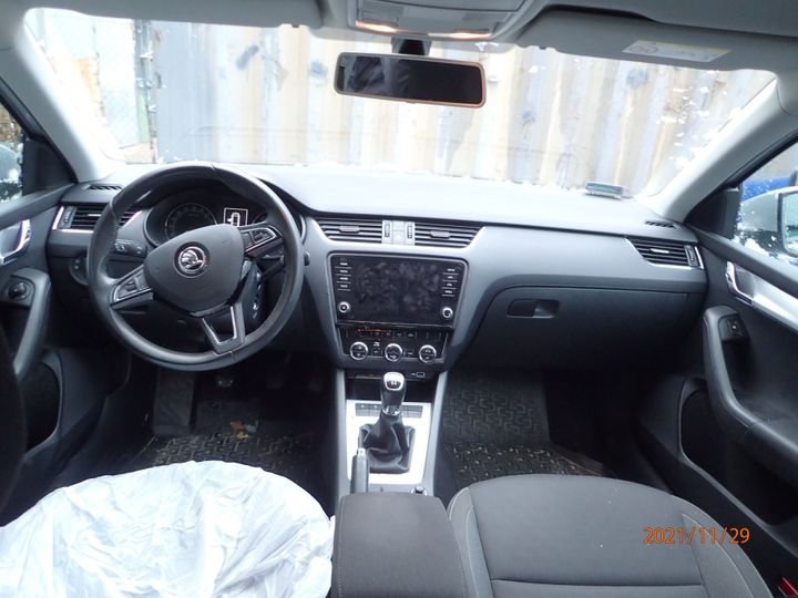 Photo 5 VIN: TMBJF7NE2J0320583 - SKODA OCTAVIA 