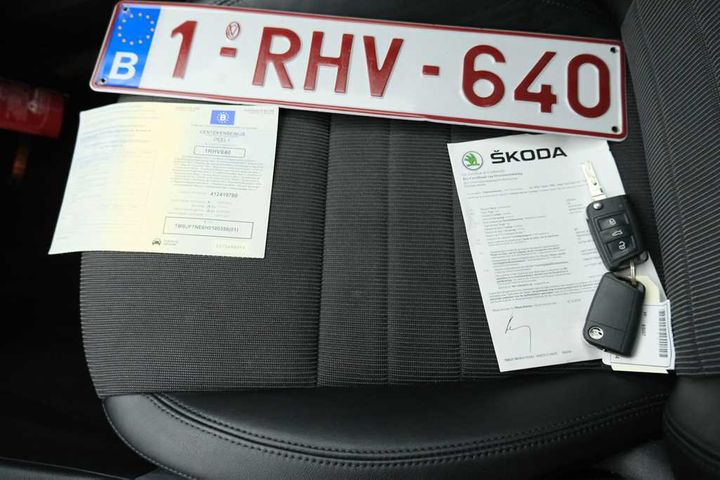 Photo 4 VIN: TMBJF7NE6H0100356 - SKODA OCTAVIA 