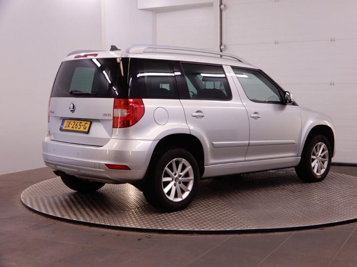 Photo 8 VIN: TMBJF95L8H6007412 - SKODA YETI 