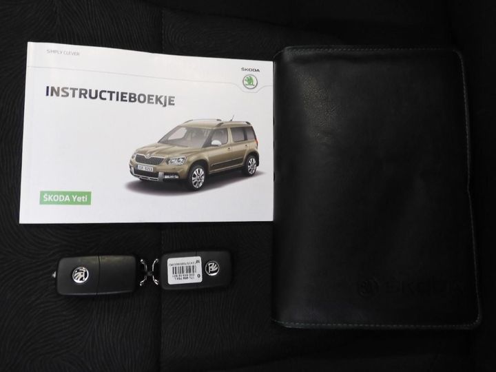 Photo 9 VIN: TMBJF95L8H6013582 - SKODA YETI 