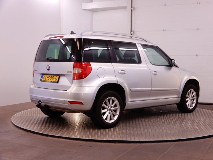 Photo 8 VIN: TMBJF95L8H6018331 - SKODA YETI 