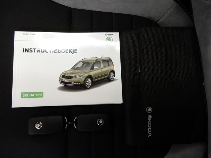 Photo 16 VIN: TMBJF95L8H6026736 - SKODA YETI 