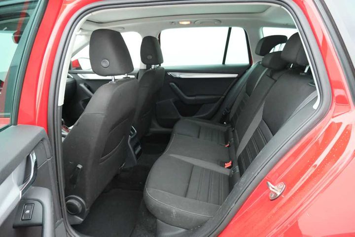 Photo 10 VIN: TMBJG7NE0J0117527 - SKODA OCTAVIA 