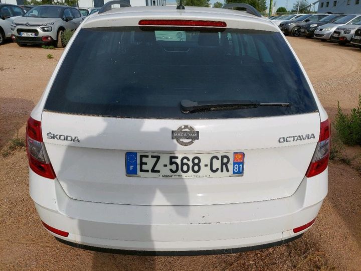 Photo 16 VIN: TMBJG7NE1J0371411 - SKODA OCTAVIA 