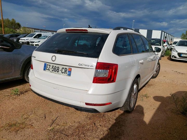 Photo 4 VIN: TMBJG7NE1J0371411 - SKODA OCTAVIA 