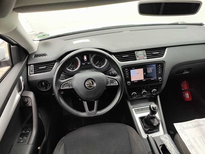 Photo 9 VIN: TMBJG7NE3J0129008 - SKODA OCTAVIA 