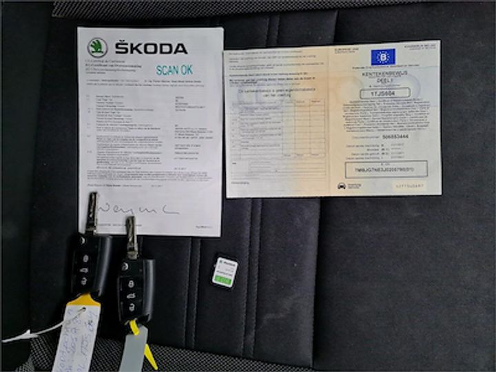 Photo 11 VIN: TMBJG7NE3J0205780 - SKODA OCTAVIA 