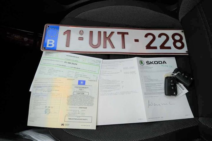 Photo 4 VIN: TMBJG7NE4J0340184 - SKODA OCTAVIA 