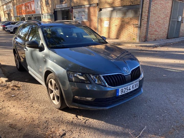 Photo 33 VIN: TMBJG7NE4K0141427 - SKODA OCTAVIA 