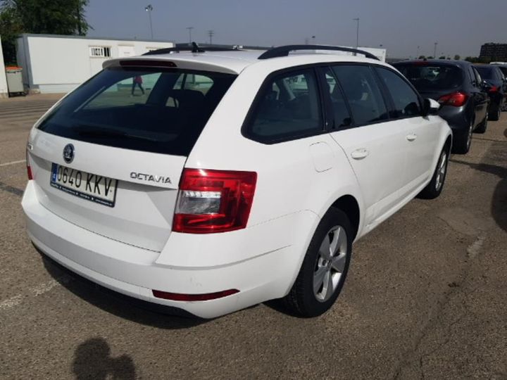 Photo 21 VIN: TMBJG7NE6J0321393 - SKODA OCTAVIA 