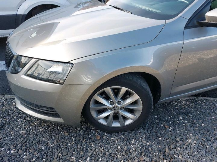 Photo 18 VIN: TMBJG7NE6J0343748 - SKODA OCTAVIA 